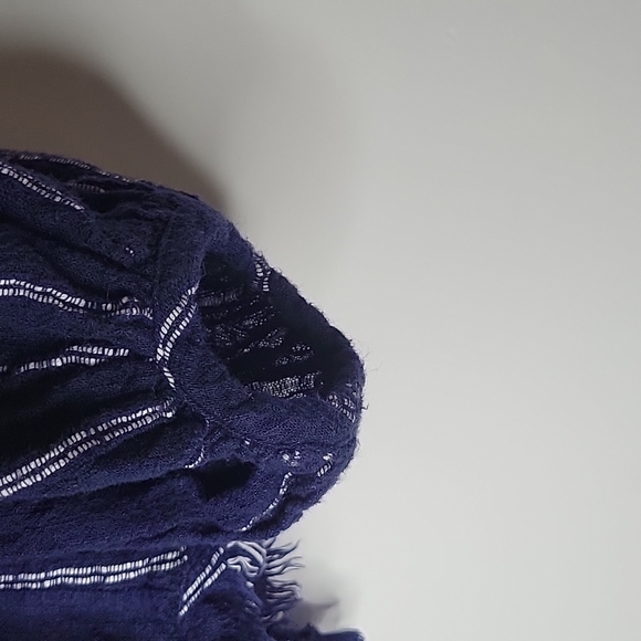 Free People crop top/frayed hem top. Size XS - Picture 4 of 10